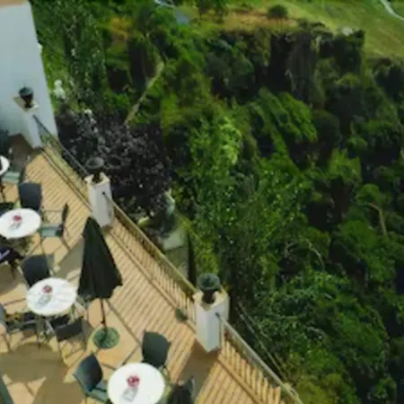 مونتيليريو فندق 4*