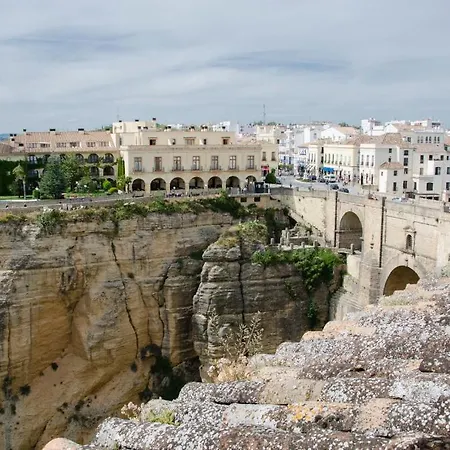 فندق مونتيليريو 4*